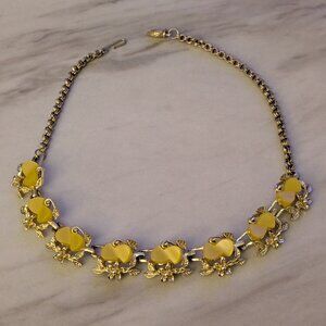 Elizabeth Morrey Necklace Yellow Thermoset Floral Mid Century Vintage Unsigned